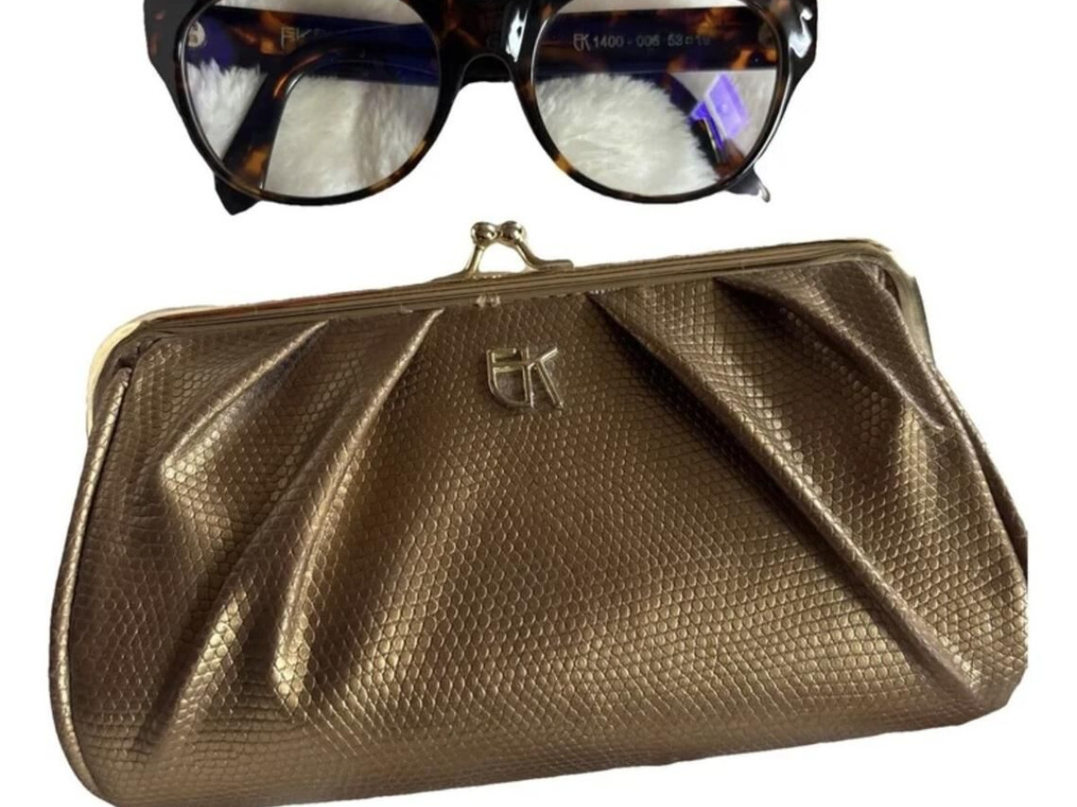 Emmanuelle khanh - 1400 006 53¤19