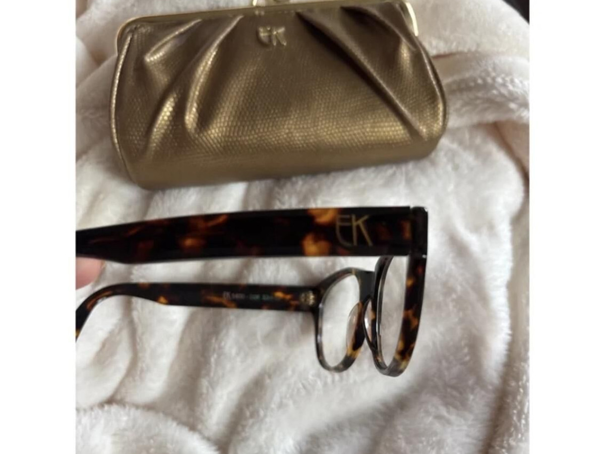 Emmanuelle khanh - 1400 006 53¤19