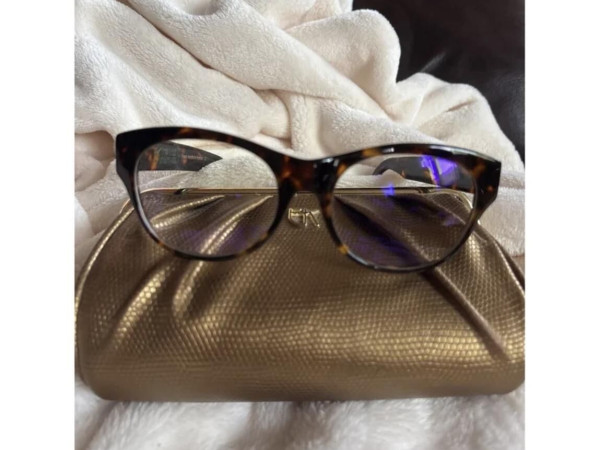 Emmanuelle khanh - 1400 006 53¤19