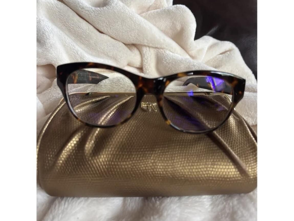 Emmanuelle khanh - 1400 006 53¤19