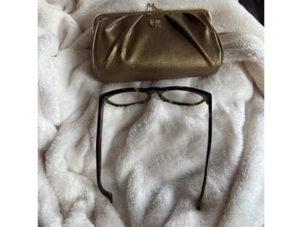 Emmanuelle khanh - 1400 006 53¤19