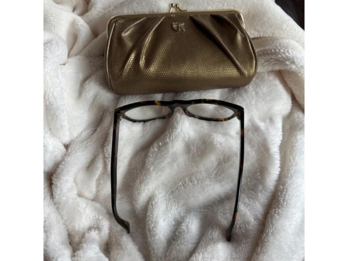 Emmanuelle khanh - 1400 006 53¤19