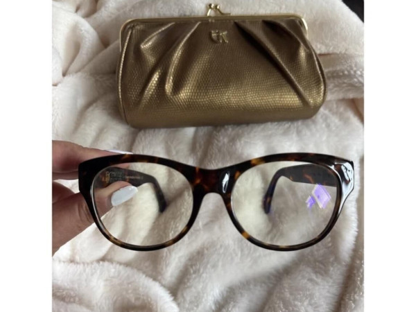 Emmanuelle khanh - 1400 006 53¤19