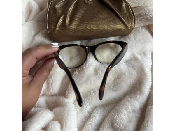 Emmanuelle khanh - 1400 006 53¤19