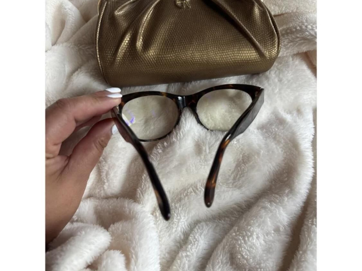 Emmanuelle khanh - 1400 006 53¤19