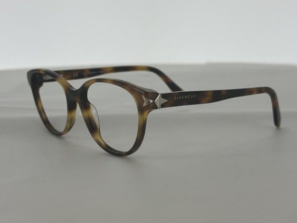 Givenchy - vgv951 COL.9AJX 52/17