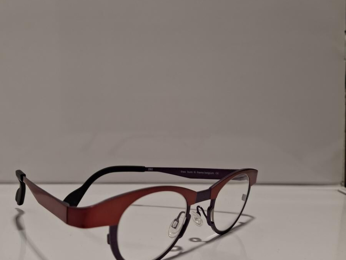 Théo  - Buro 42¤24