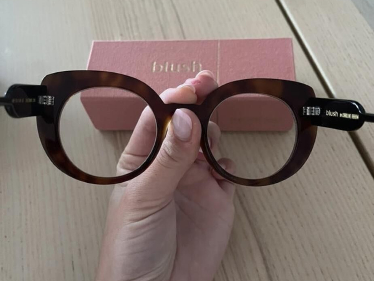 Caroline Abram - Dilemme 236