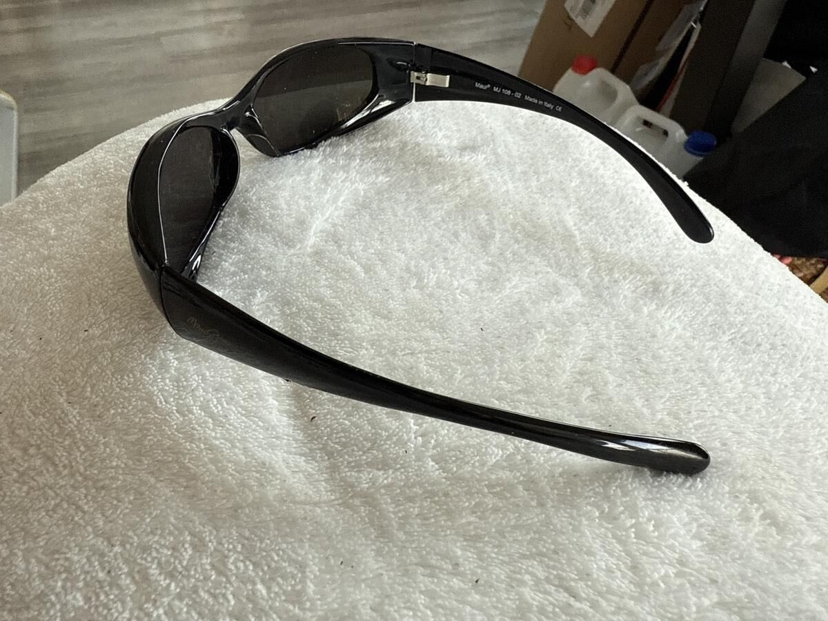 Maui jim  - MJ108 02. US Patent 6.145.984