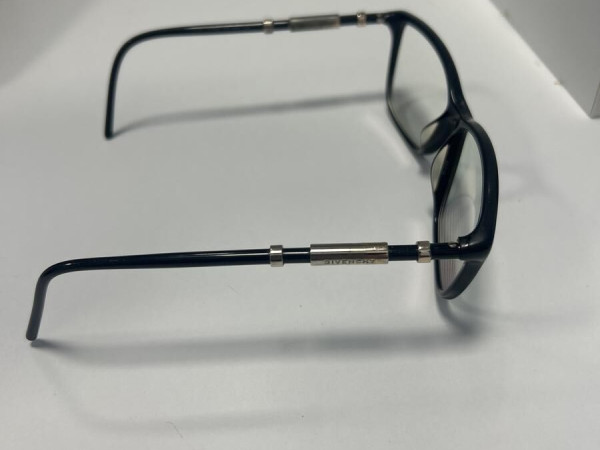 Givenchy - VGV8040 700 140