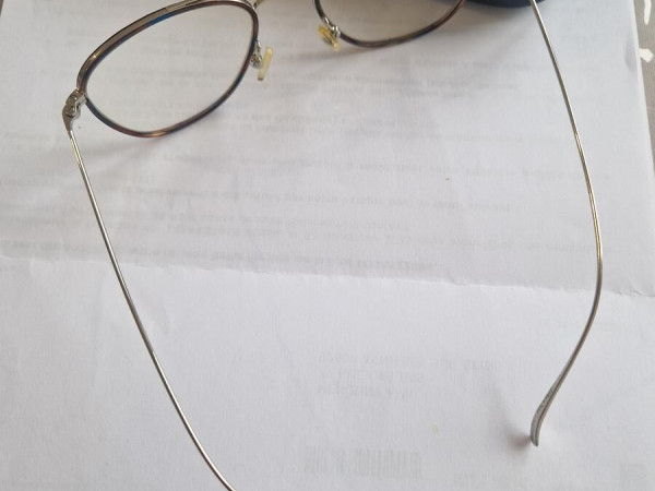 John & Jess - j306 51/18 148 c3