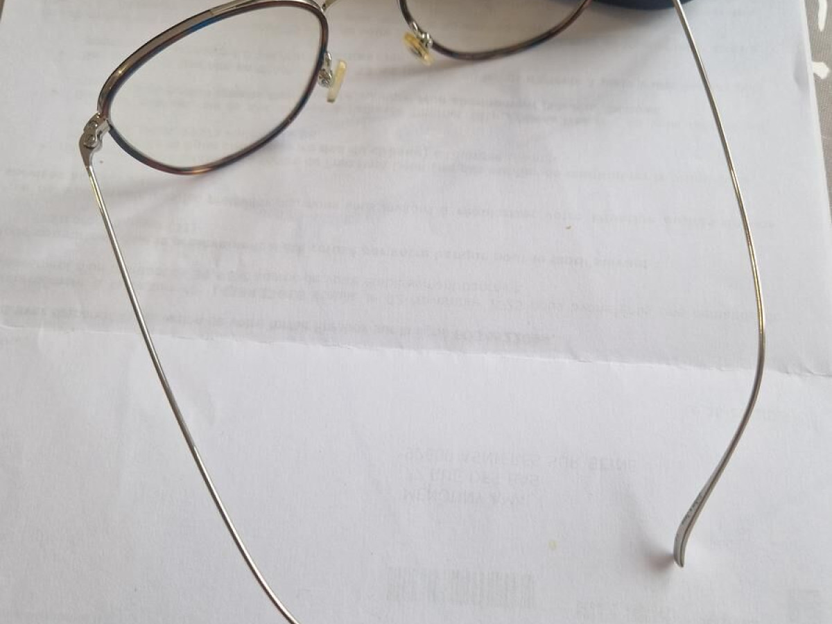 John & Jess - j306 51/18 148 c3