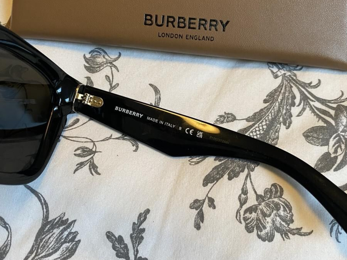 Burberry - B4453 54&curren;19