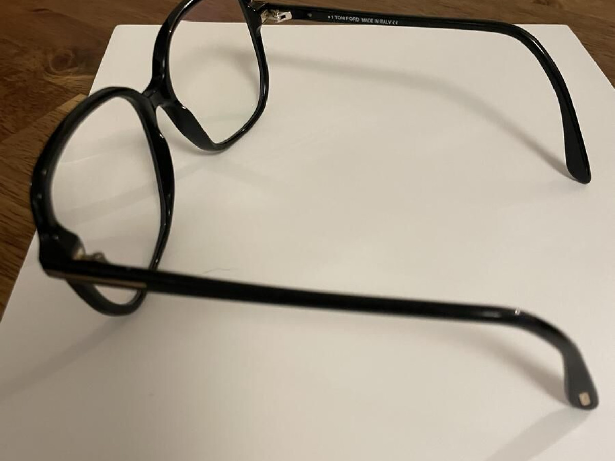 TOM FORD  - TF5578-B 001 54/15 140