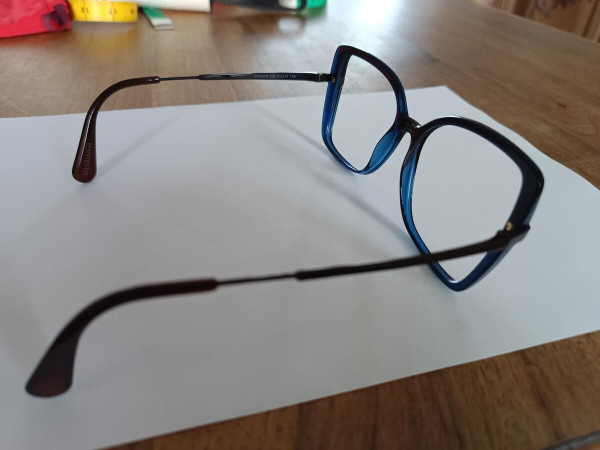 Max and co - MO5078 056