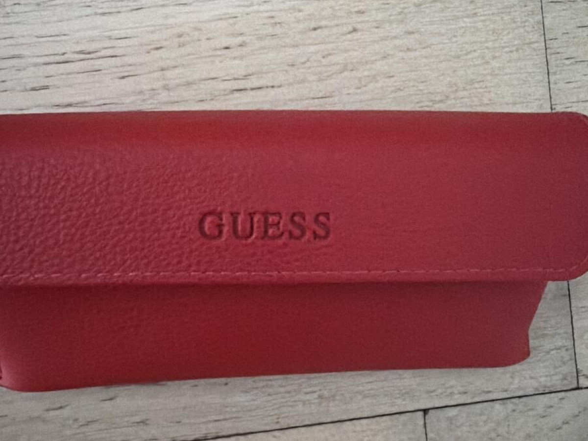 Guess - Gu768101b
