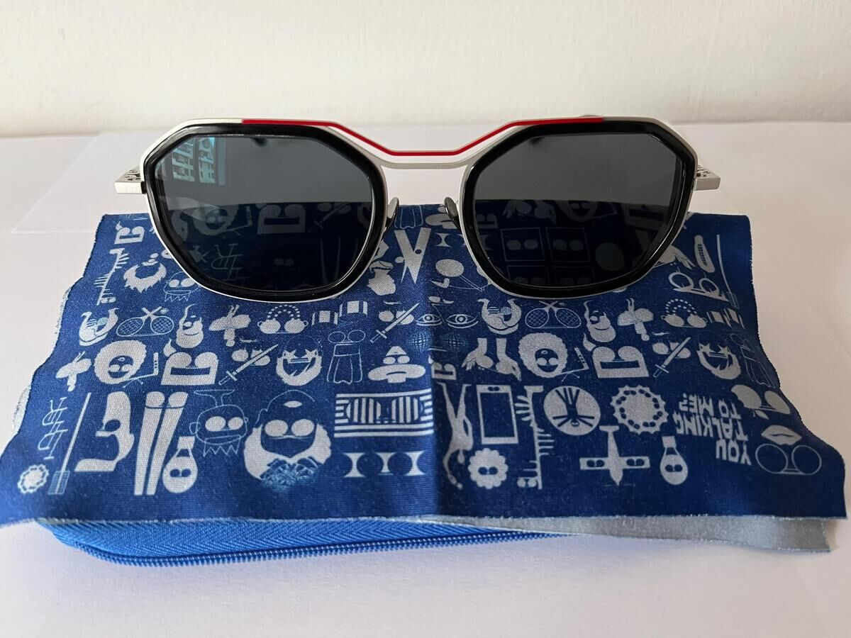 La Petite Lunette Rouge - Fund Capt XL - Blacksil 55&curren;24