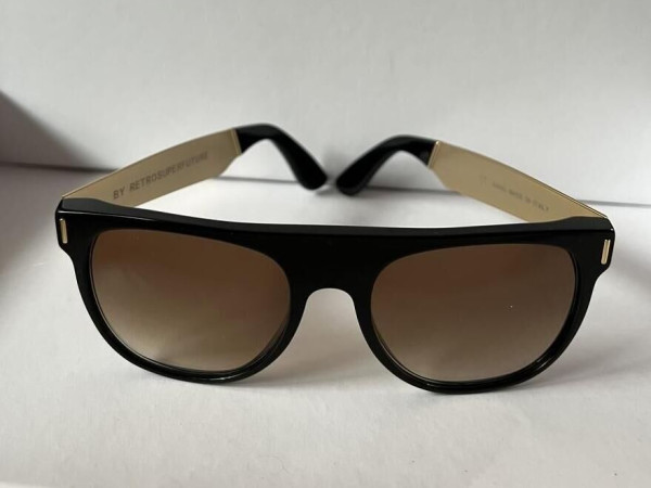 RETROSUPERFUTURE - WOU/3T