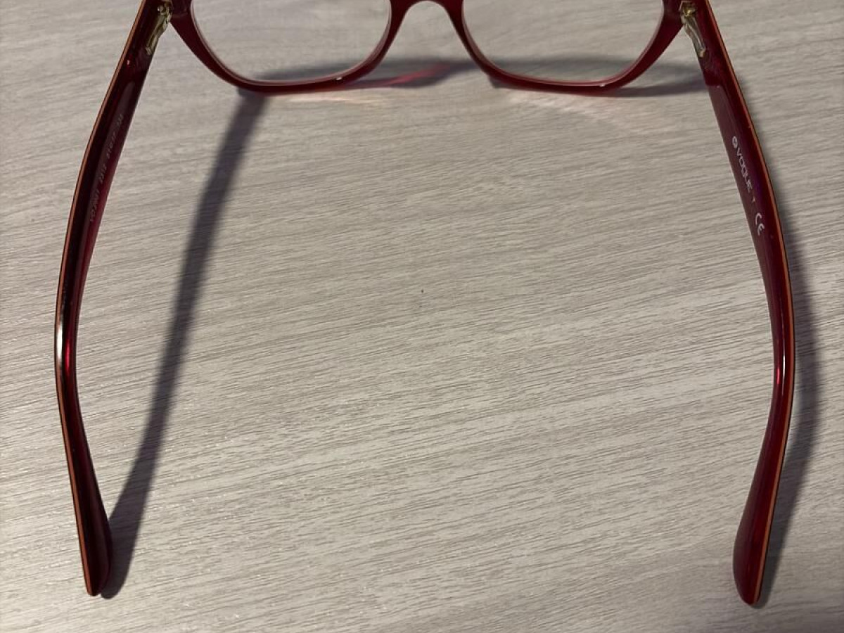 Vogue - VO2961231251&curren;17