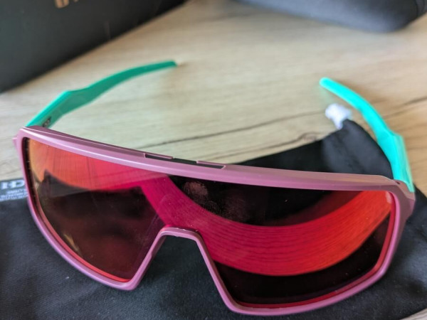 Oakley - Modèle SUTRO