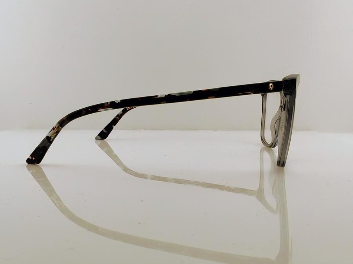 DIOR - MONTAIGNE n&deg;46 889 52&curren;17