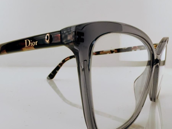 DIOR - MONTAIGNE n&deg;46 889 52&curren;17