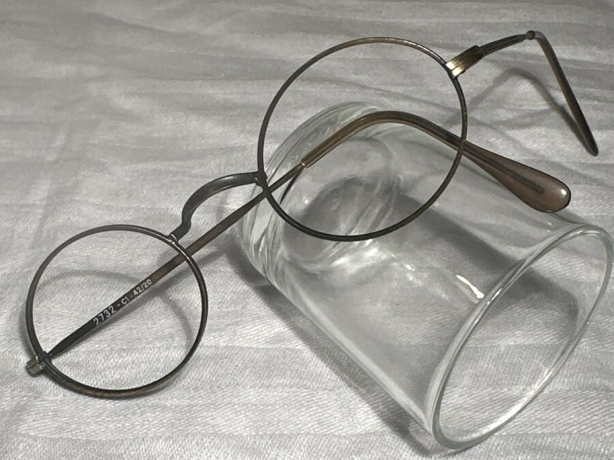 Gem - 2732. Col C1 42&curren;29