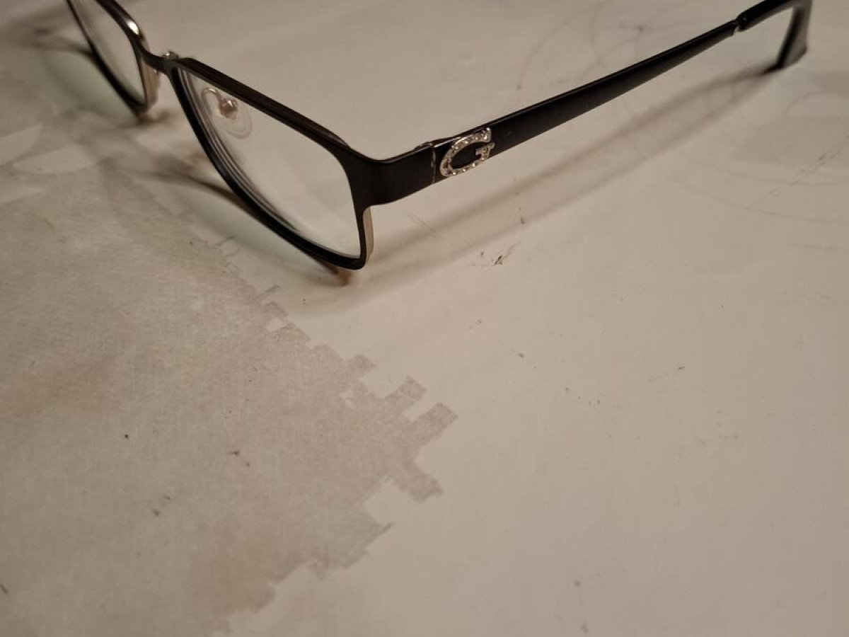 Guess - GU2568 002 52/17 135