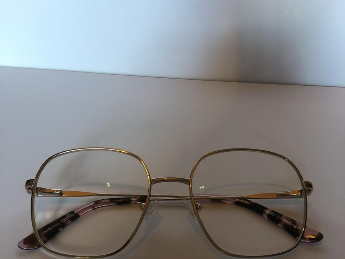 John et Jess - J392 53¤18