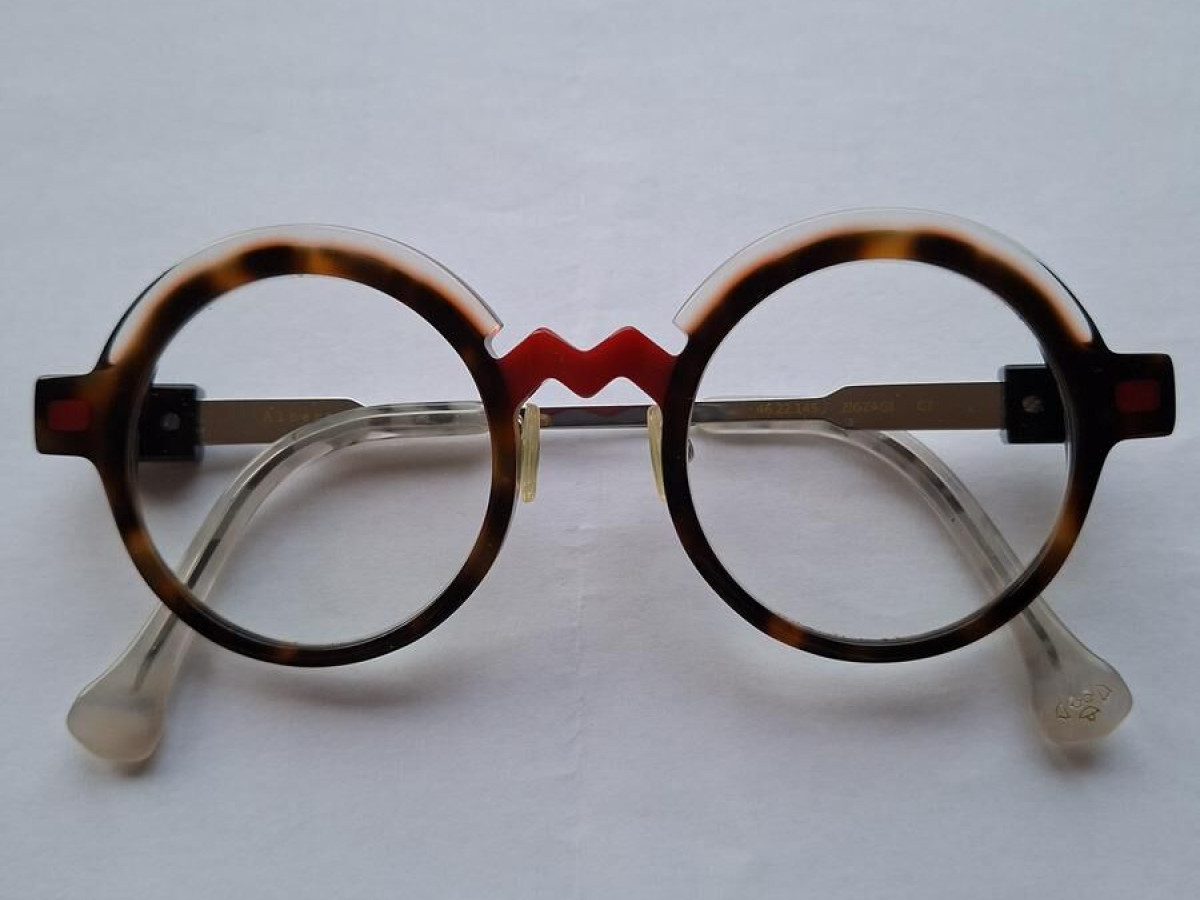 Albert I'mstein  - Zigzag1 C7 1.50 uv2.0 HVLL uvc-70