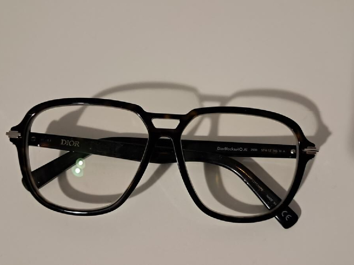 Dior - Blacksuit0 Al 2000 57&curren;13