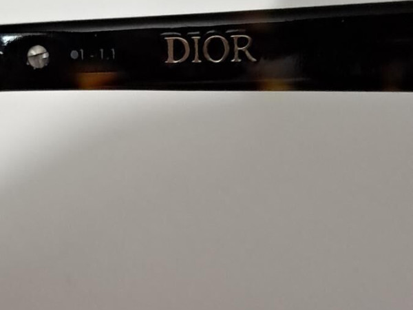 Dior - Blacksuit0 Al 2000 57&curren;13