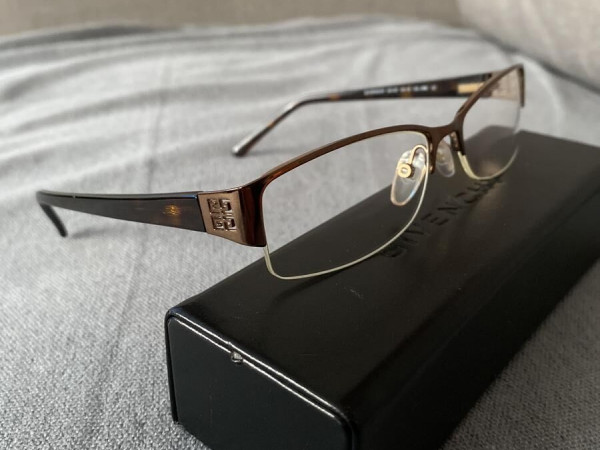 Givenchy - VGV437 54¤16 COL or80 135