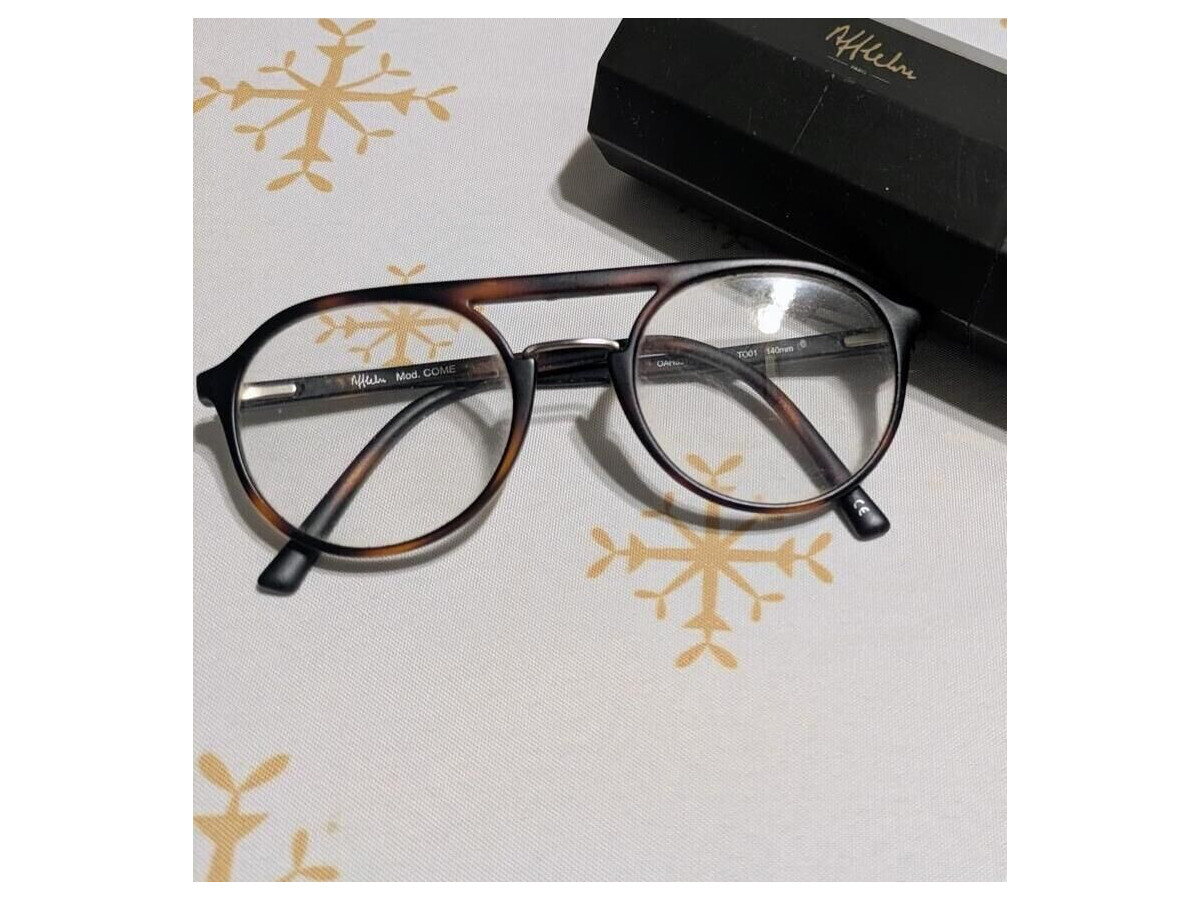 Alain Afflelou - Come