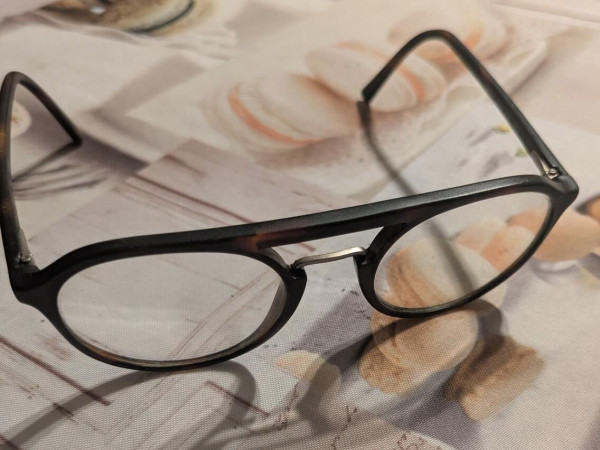 Alain Afflelou - Come