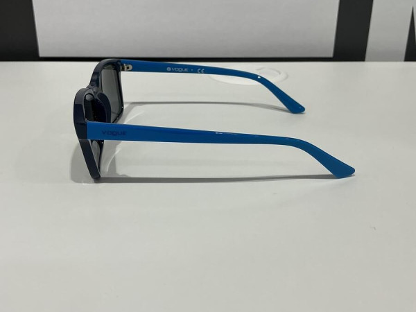 VOGUE - VJ2004 27776G 47&curren;15