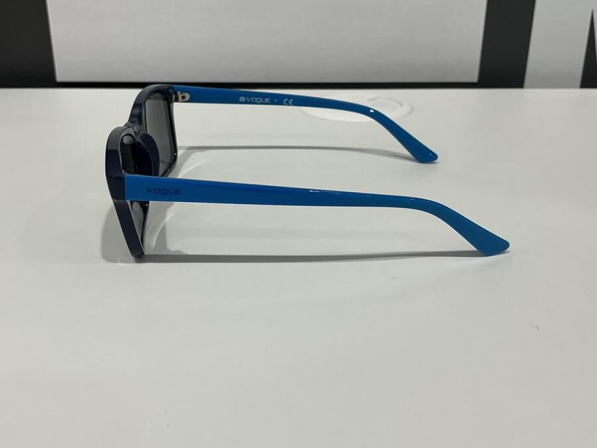 VOGUE - VJ2004 27776G 47&curren;15