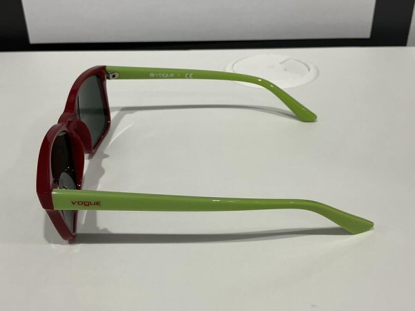 VOGUE - VJ2004 277971 47&curren;15