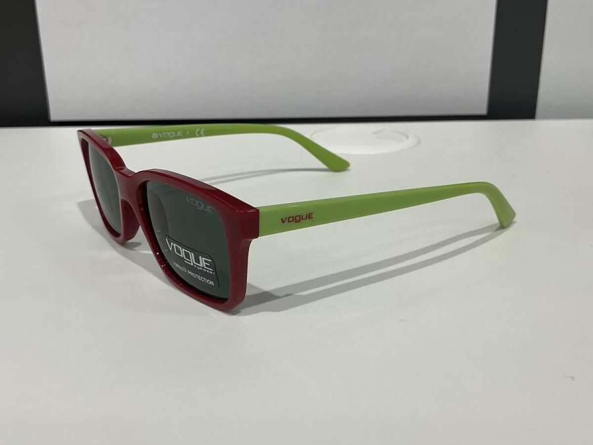 VOGUE - VJ2004 277971 47&curren;15