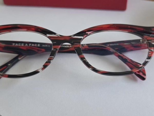 Face à Face - EBONY 52/18