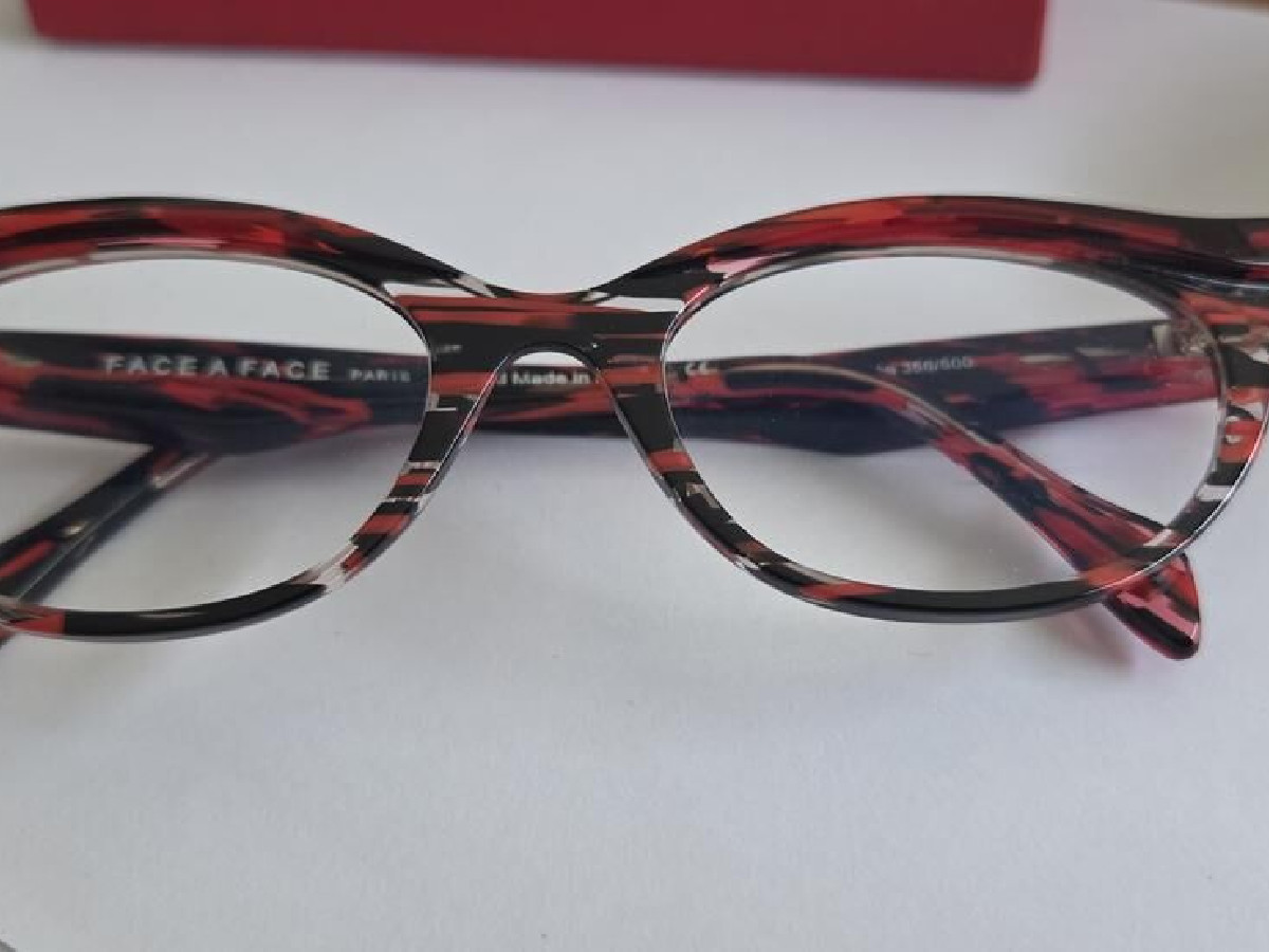 Face &agrave; Face - EBONY 52/18