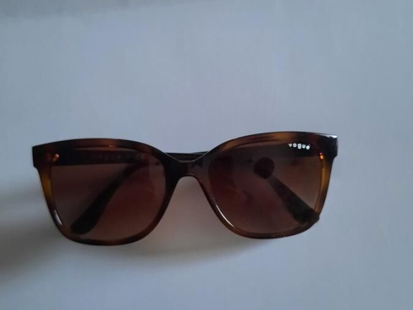 Vogue - Vo5426 W65613  54&curren;18