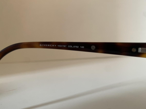 Givenchy - VGV787 COO0752 140