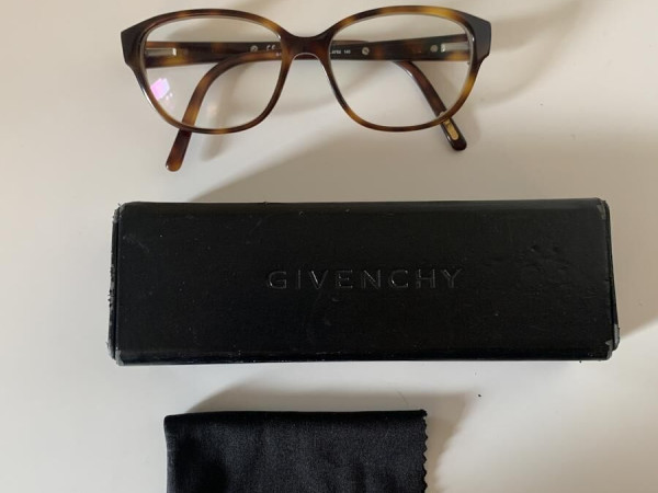 Givenchy - VGV787 COO0752 140