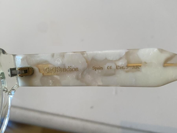 Gigi studios - 48 25 145 45&curren;134