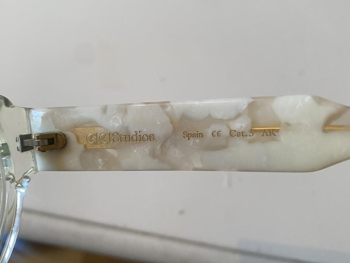 Gigi studios - 48 25 145 45&curren;134