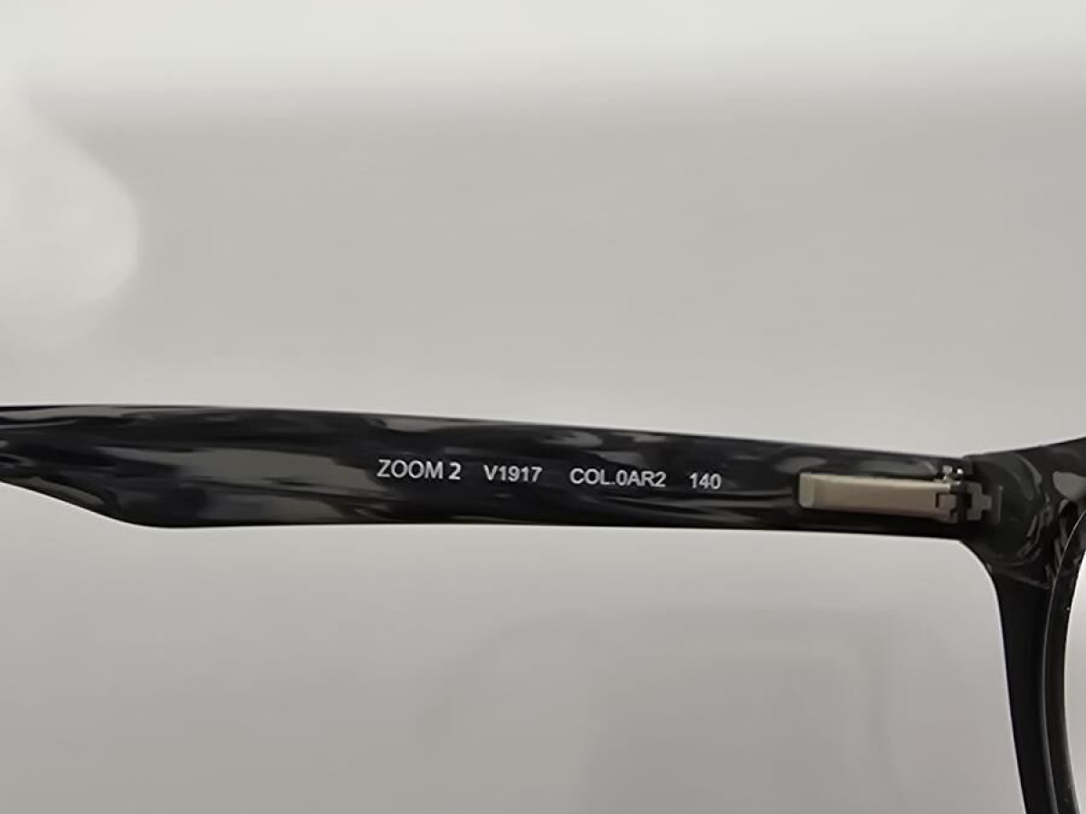 Police - Zoom 2 - V1917