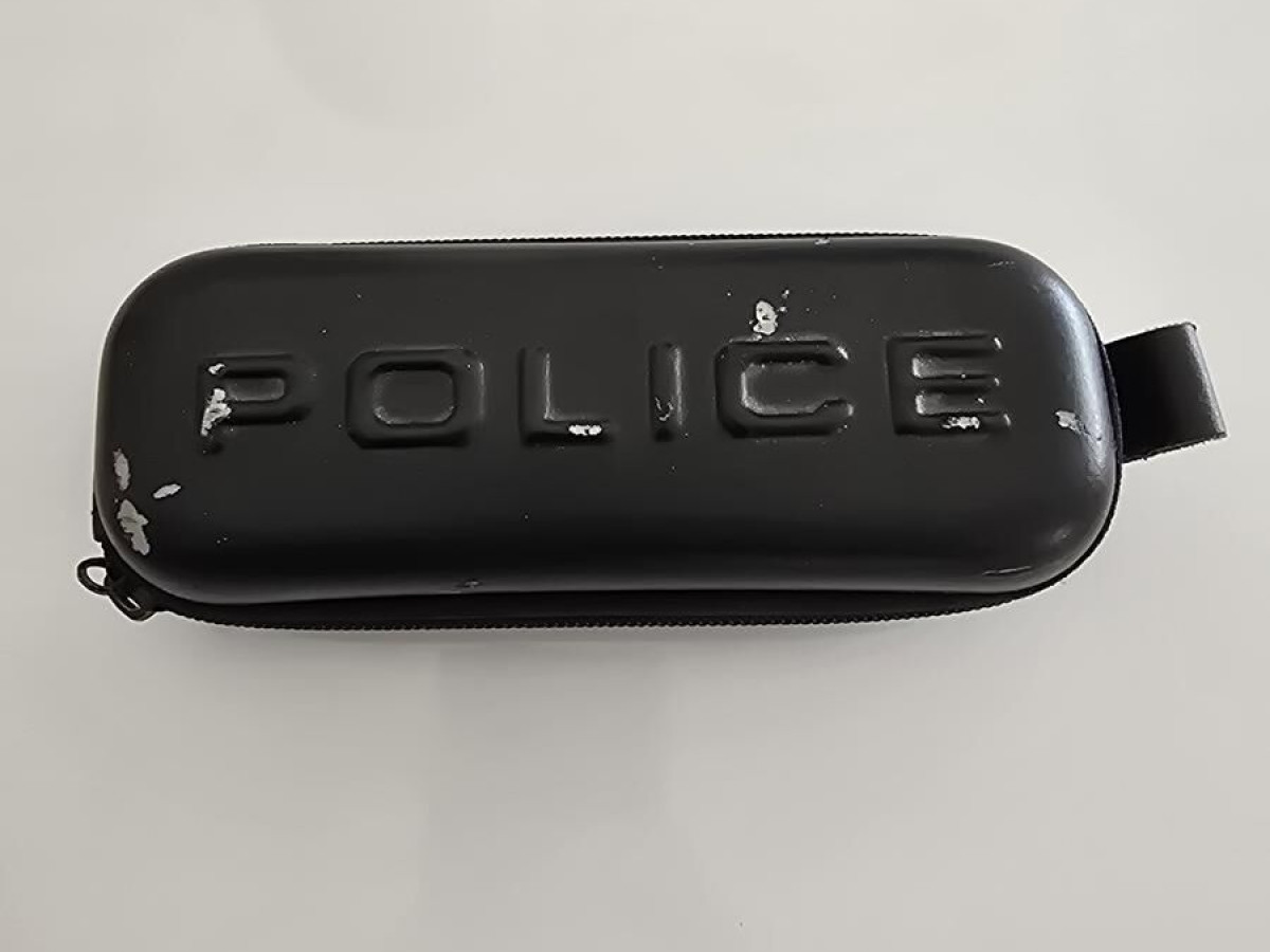 Police - Zoom 2 - V1917