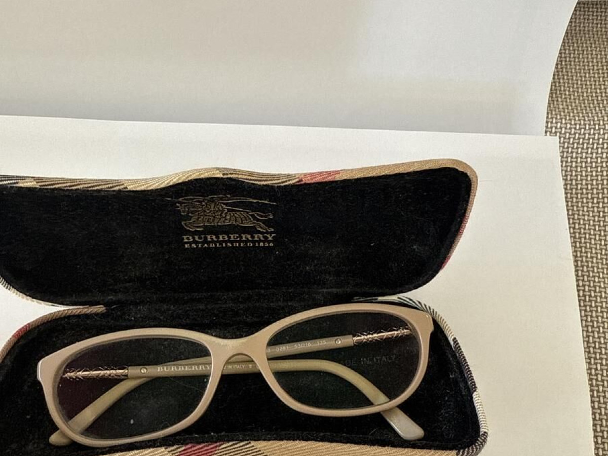 Burberry - B 2103 3281 53 16 135