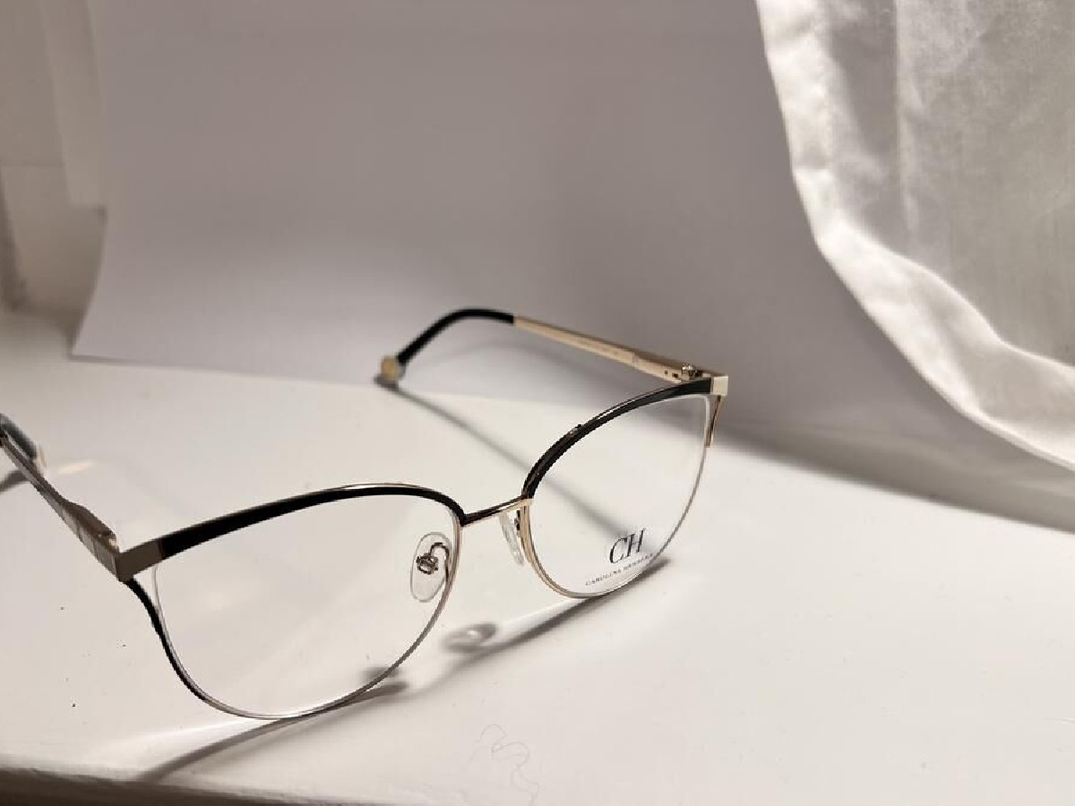 Carolina Herrera - VHE156_301Y 53&curren;16